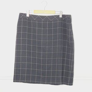 L'Officiel Classic Black Plaid Business Causal Straight Lined Zipper Back Skirt